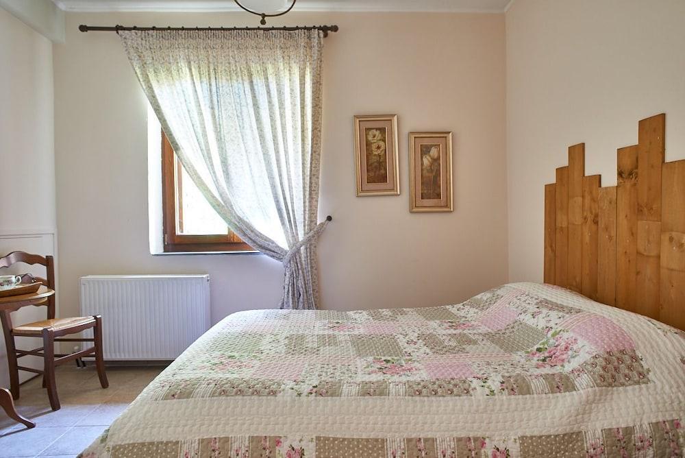 Triantafillies Guesthouse Портарія Екстер'єр фото