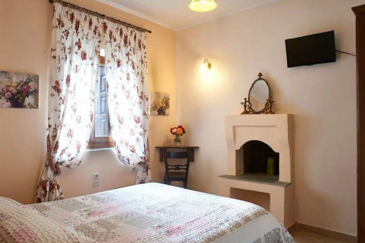 Triantafillies Guesthouse Портарія Екстер'єр фото