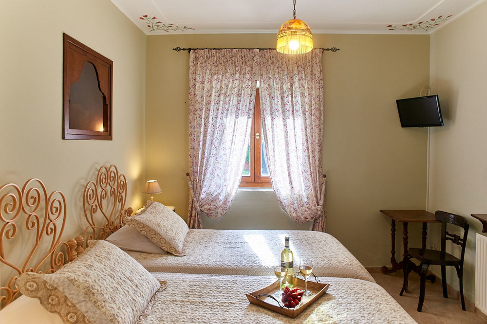 Triantafillies Guesthouse Портарія Екстер'єр фото