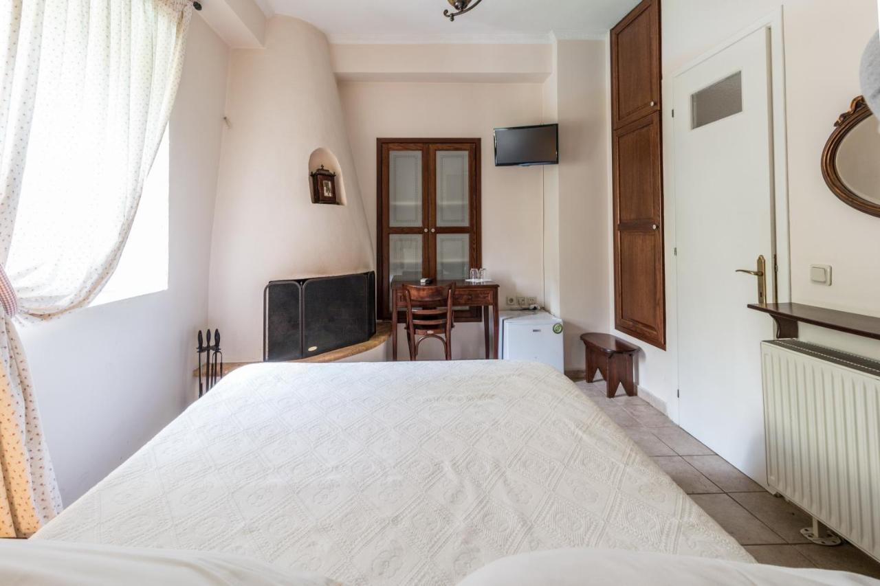 Triantafillies Guesthouse Портарія Екстер'єр фото
