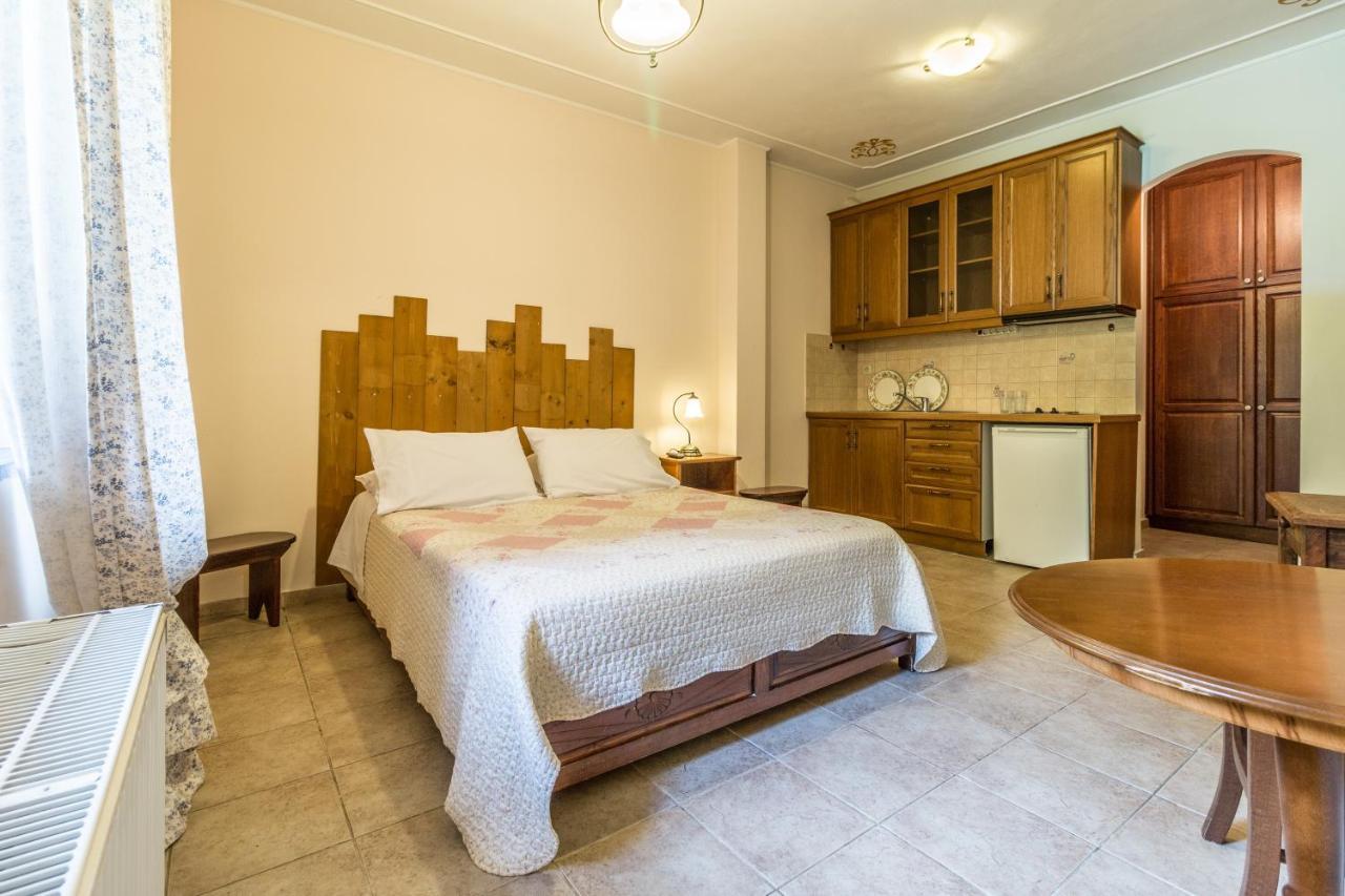 Triantafillies Guesthouse Портарія Екстер'єр фото